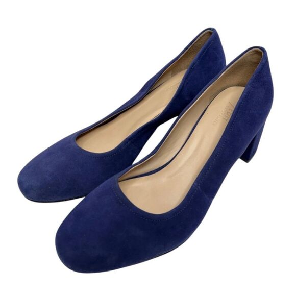 27 Edit Naturalizer Pumps Size 8.5 Wide Navy Blue Suede Leather Block Heel NEW - Picture 1 of 10